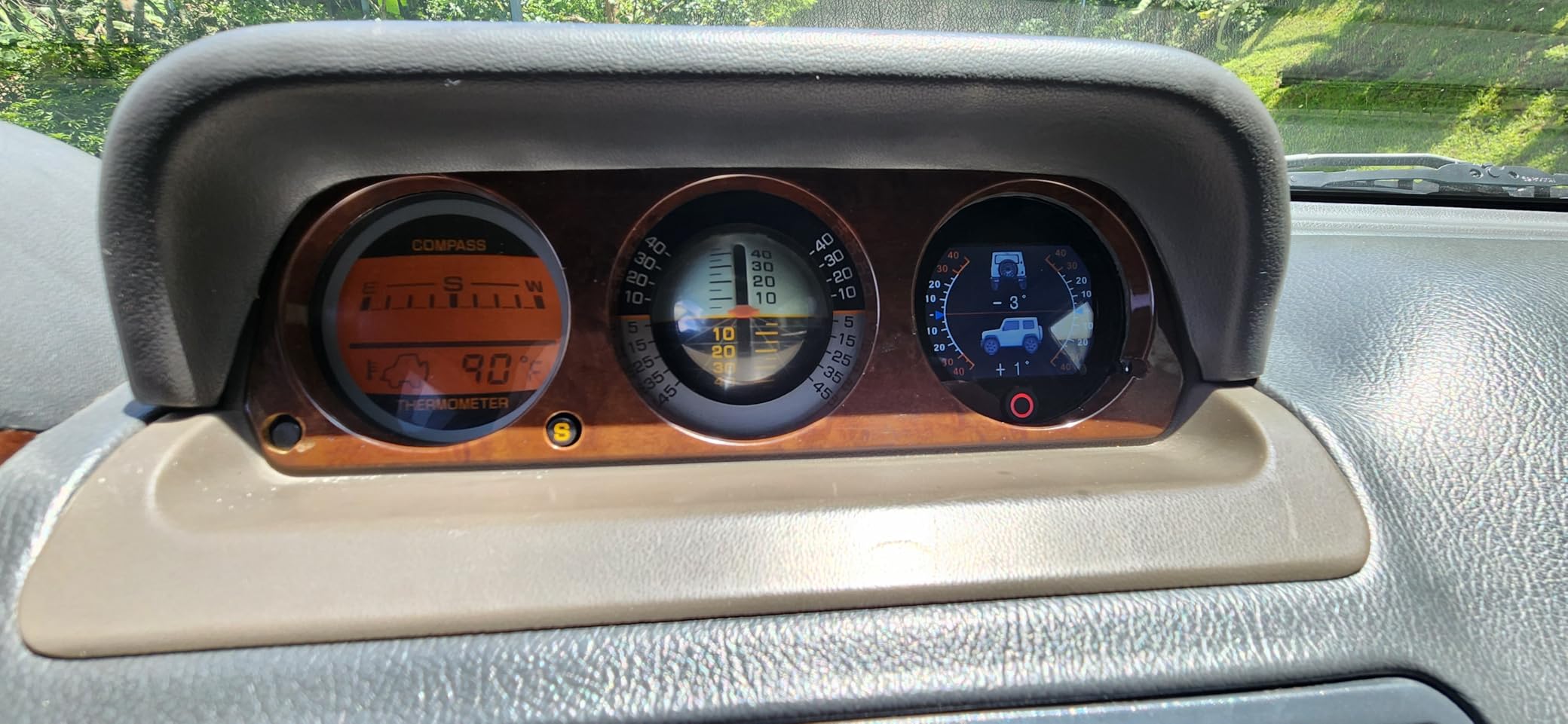 Image #1 from Maxwell Elinor